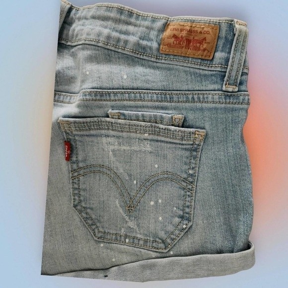 SOLD Vintage Levi’s Y2K Early 2000s Distressed Levi's Painter Shorts - Picture 4 of 8